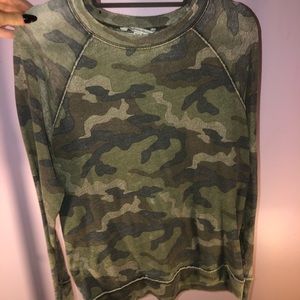 Camo pullover